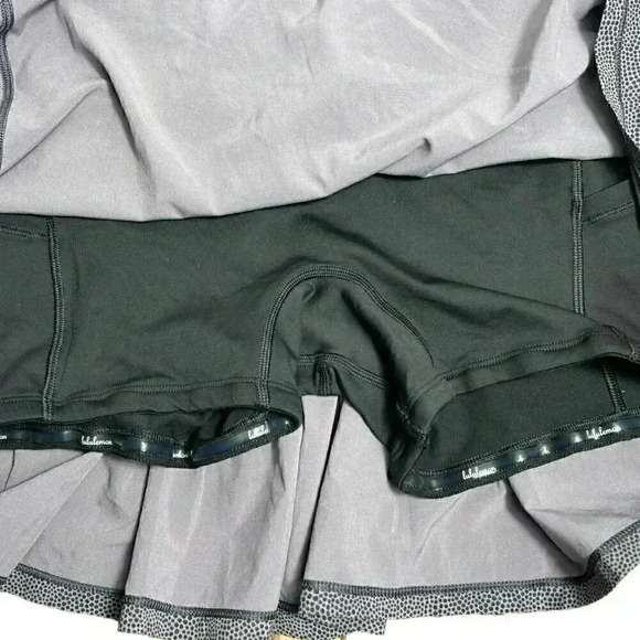 Lululemon Circuit Breaker Skirt II Size 4 TALL - Picture 11 of 16